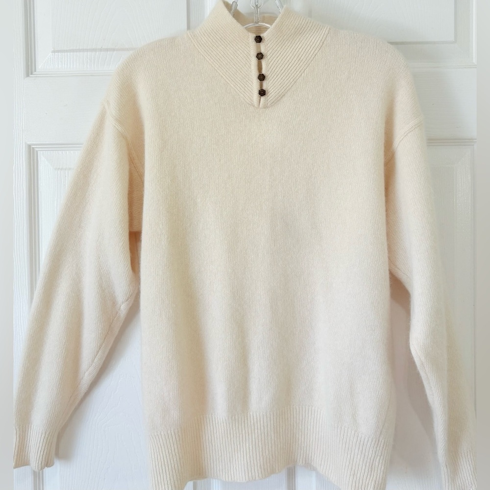 Vintage White Wheeler & Martha - 70% Lambswool Angora Turtleneck Sweater Large
